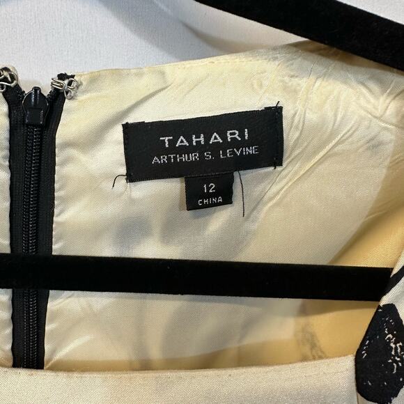 Tahari Black White Floral Peplum Waist Square Neckline Knee Length Dress 12 - Picture 2 of 6